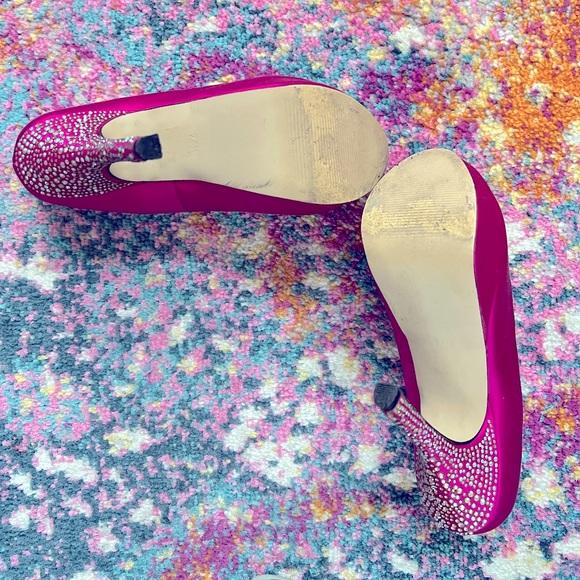 Steve Madden
Partyy-r Hot Pink Fuchsia Embellished  Satin Pumps Platforms - Picture 11 of 16